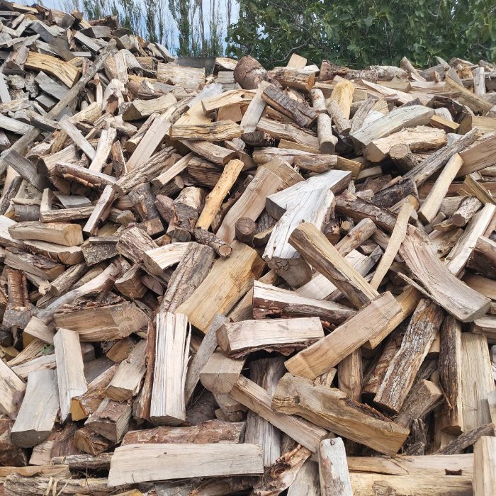 Livraison de Bois de Chauffage à Marseille : Tout Ce Que Vous Devez Savoir